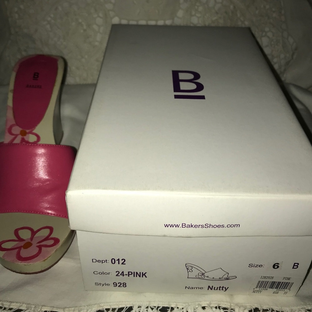 Bakers size 6 , 3 1/2"wedge, wood heel pink